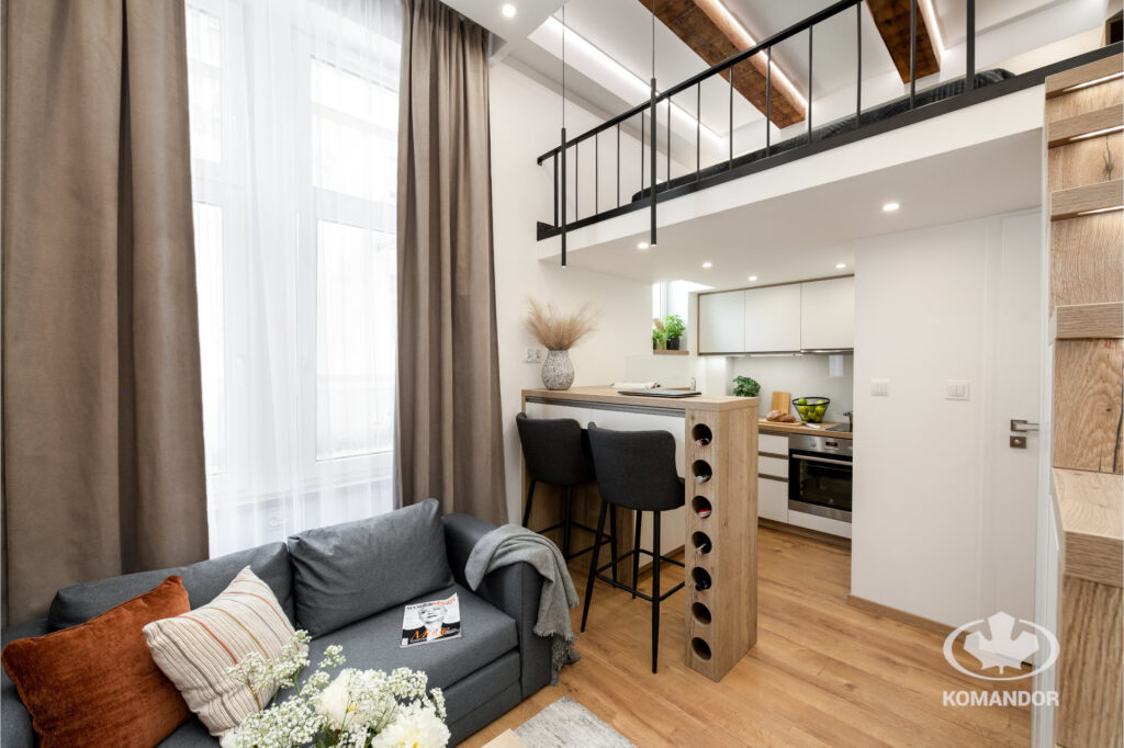 Salon-z-kuchnia-mikroapartament-realizacja-Komandor